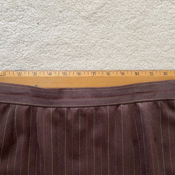 Chloe Wool Suit - Like-New Condition - Picture 5 of 7